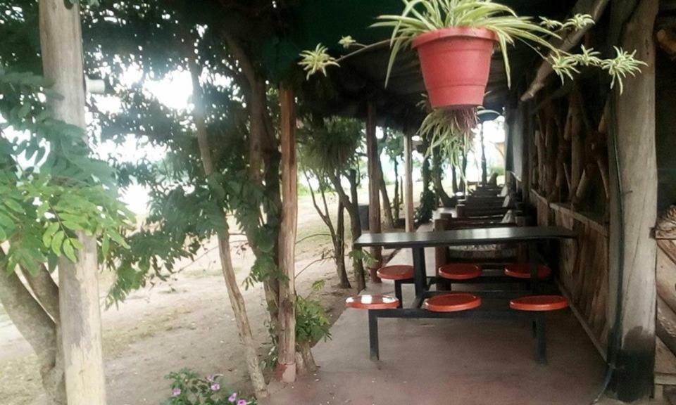 Tembo Safari Lodge Katunguru Εξωτερικό φωτογραφία